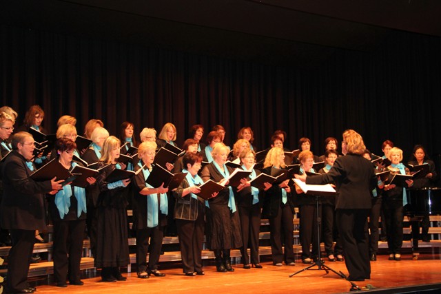 Frauenchor „SingGoldies“ singt in der Abendmesse am 13. Mai